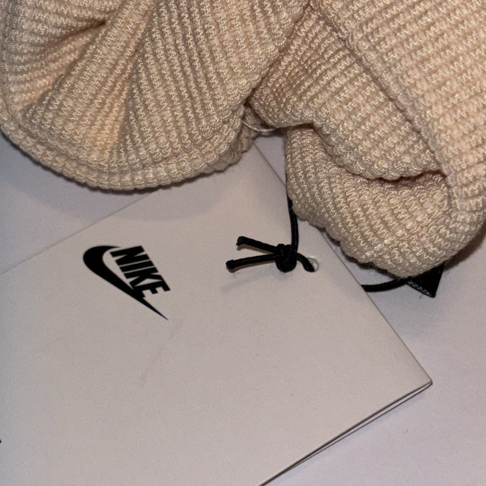 Nike Guava Ice Gathered Waffle Hair Tie - Picture 9 of 9